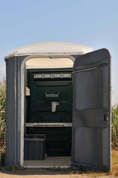 Portable restroom solutions in Midway City, CA